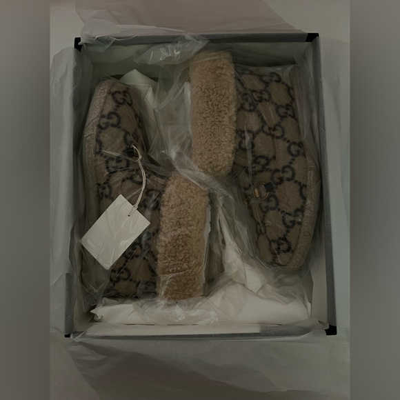 Authentic Gucci Boots (Unworn). - Picture 6 of 10